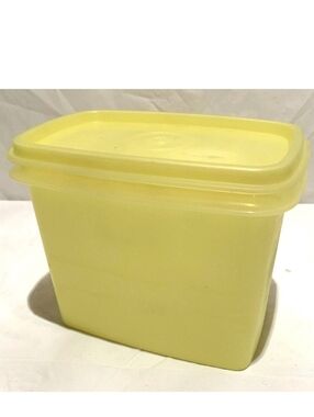 Vintage Tupperware #1243 Yellow Storage Container w/ Lid 6x4 Retro Kitchen